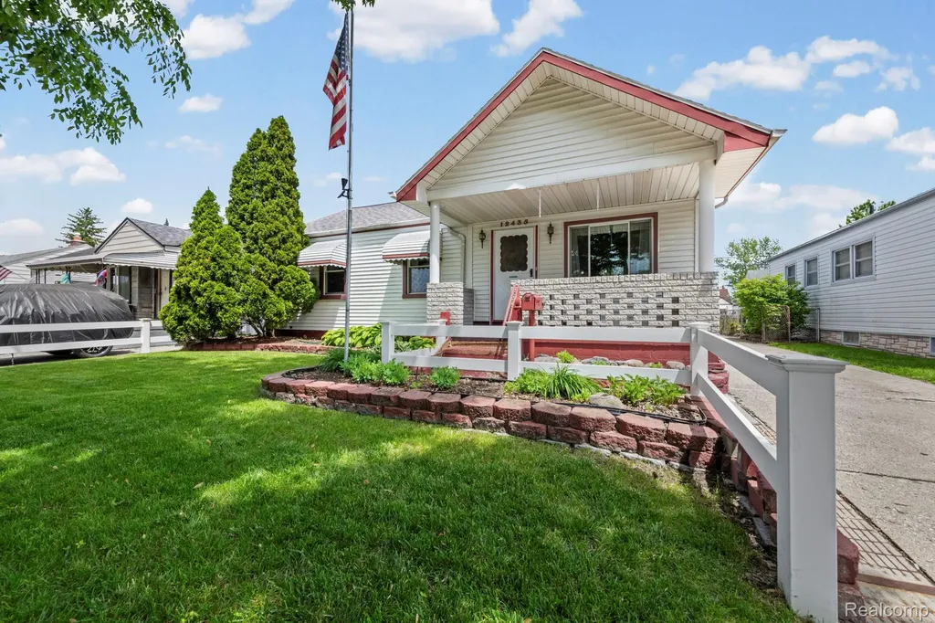 12435 Agnes Street Southgate City MI 48195