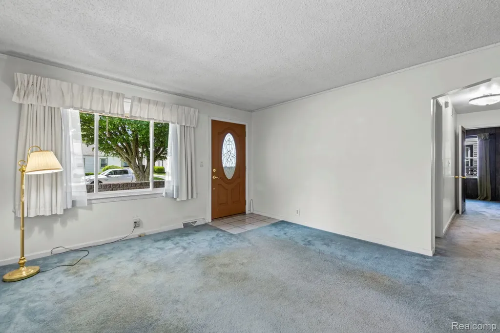 12435 Agnes Street Southgate City MI 48195