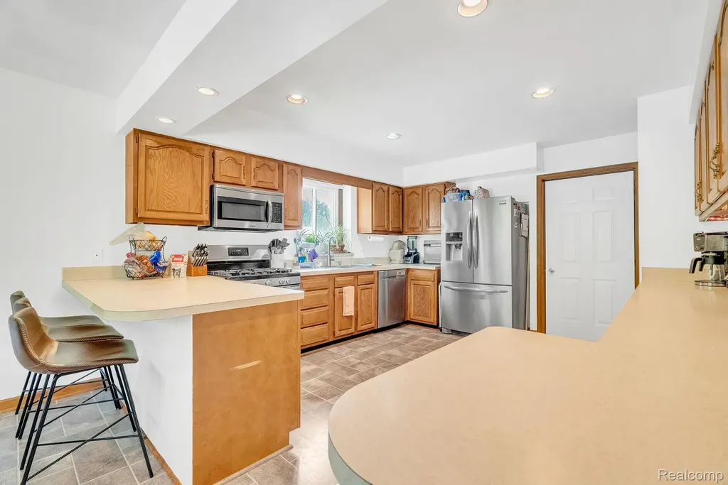 3176 Yorkshire Drive Port Huron Charter Township MI 48060