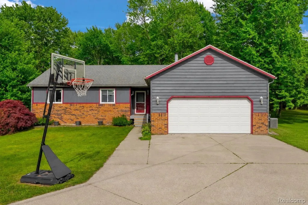 3176 Yorkshire Drive Port Huron Charter Township MI 48060