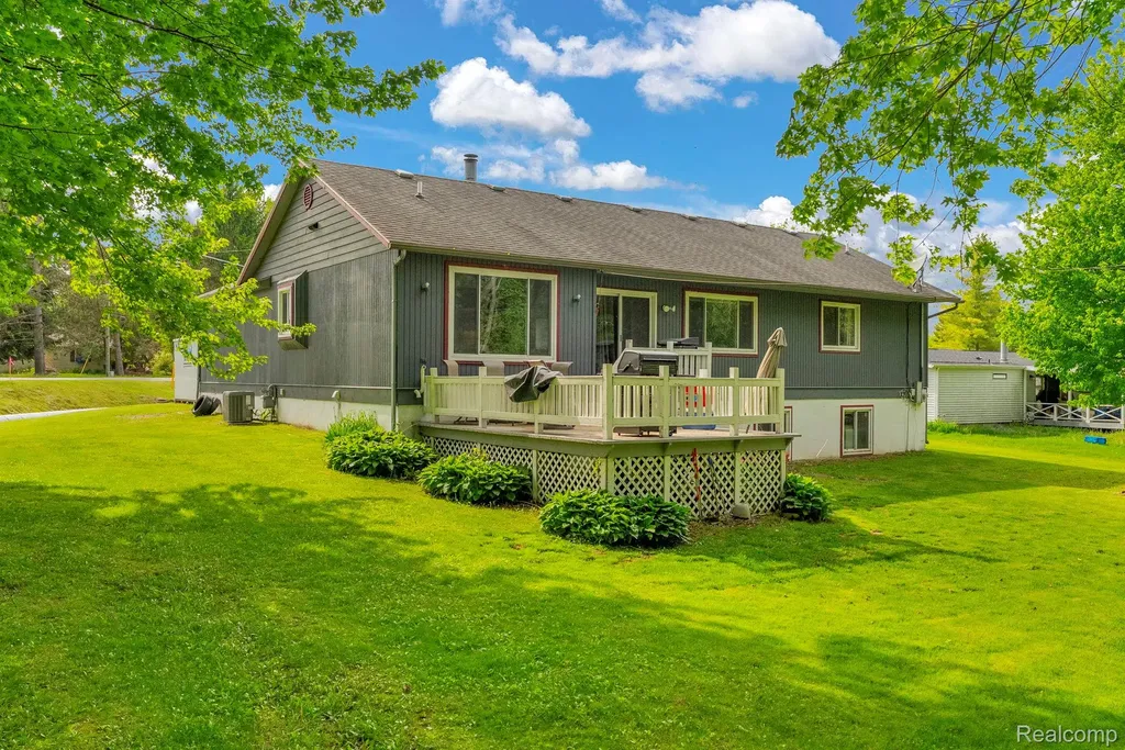 3176 Yorkshire Drive Port Huron Charter Township MI 48060