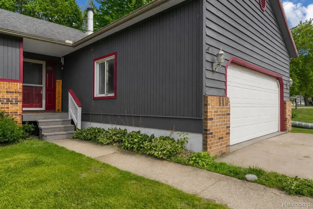 3176 Yorkshire Drive Port Huron Charter Township MI 48060