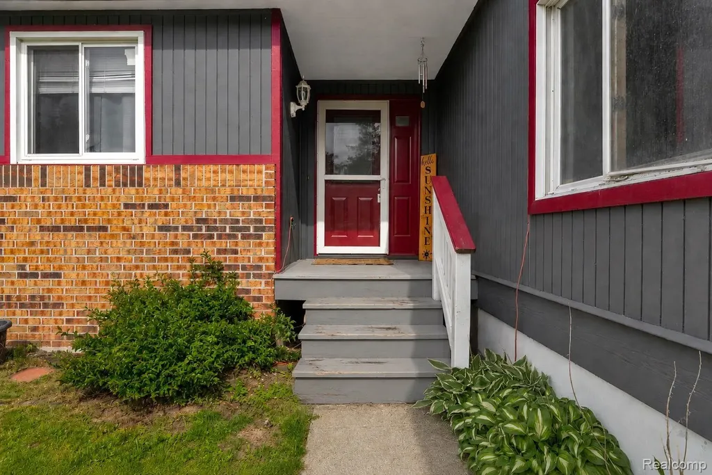 3176 Yorkshire Drive Port Huron Charter Township MI 48060