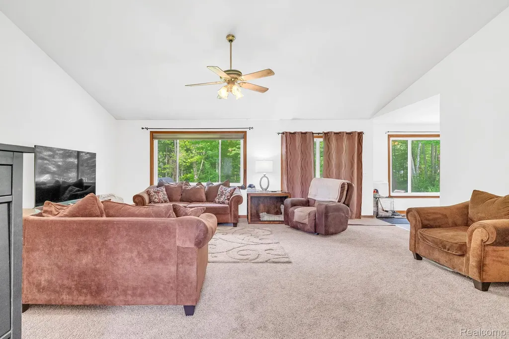 3176 Yorkshire Drive Port Huron Charter Township MI 48060