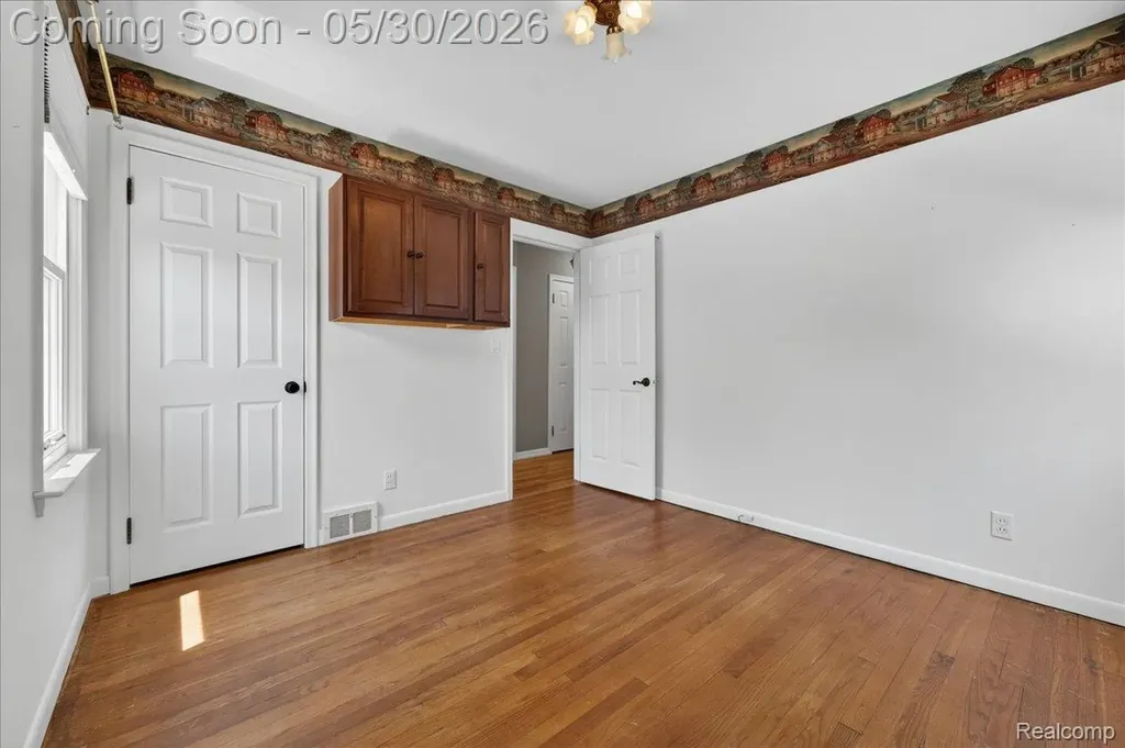 21700 Trombly Street St. Clair Shores City MI 48080