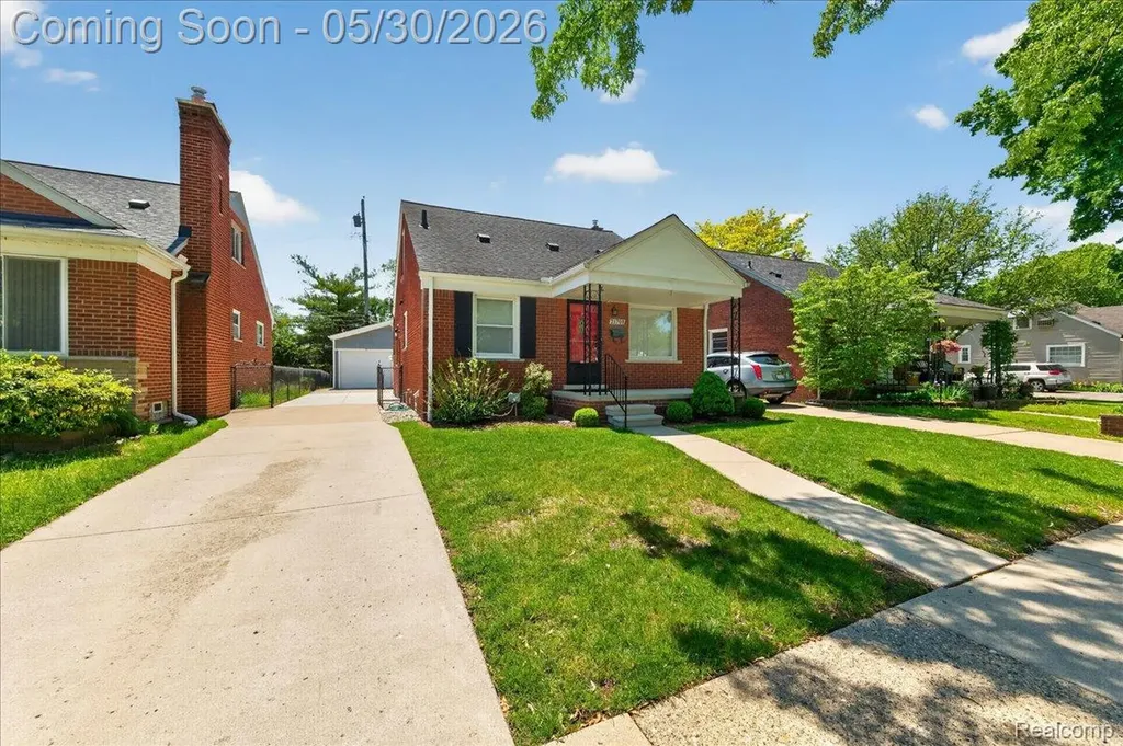 21700 Trombly Street St. Clair Shores City MI 48080