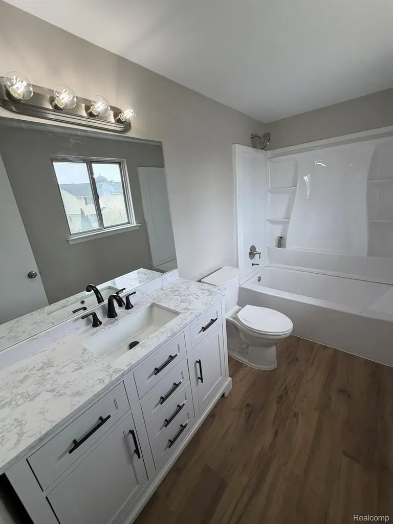 2052 Orchard Crest Street Shelby Charter Township MI 48317