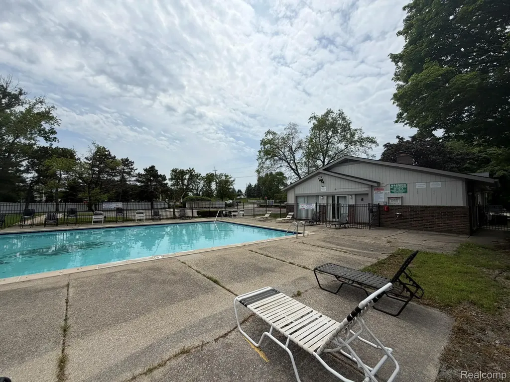 2052 Orchard Crest Street Shelby Charter Township MI 48317