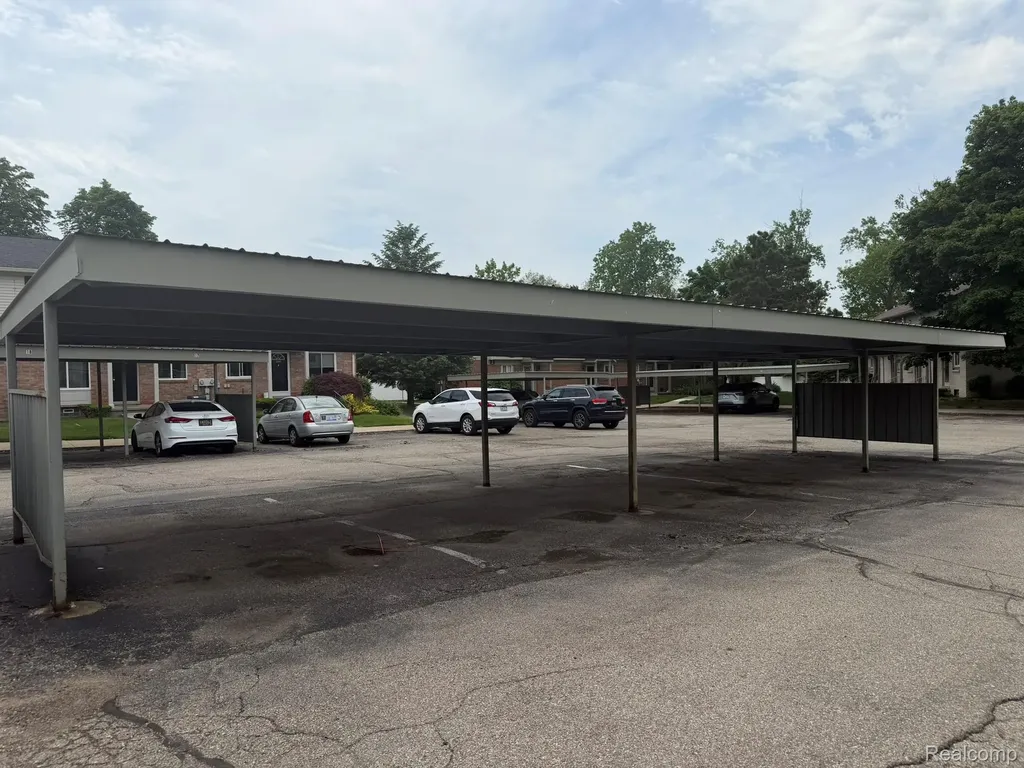2052 Orchard Crest Street Shelby Charter Township MI 48317