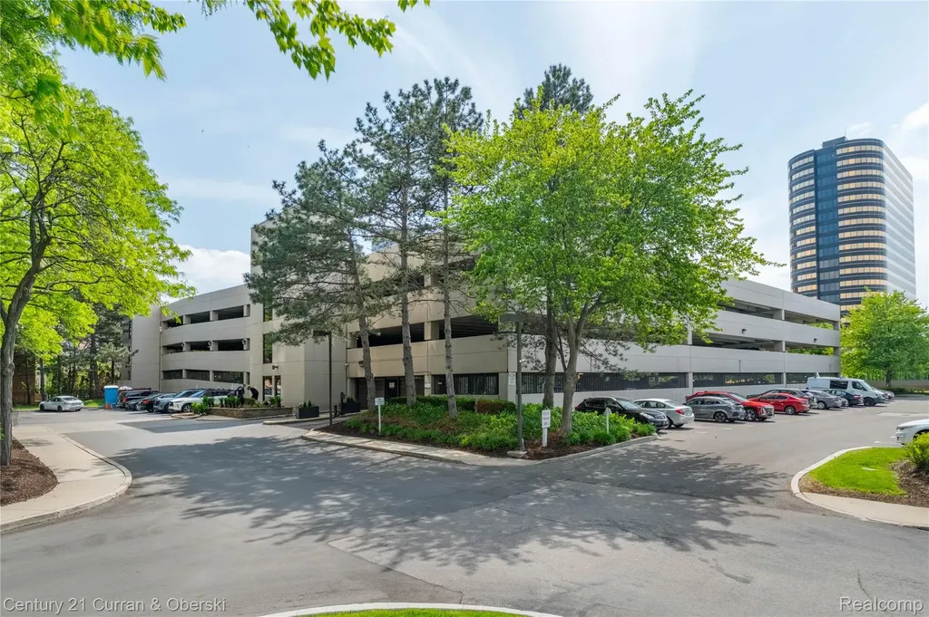 5000 Town Center Southfield City MI 48075