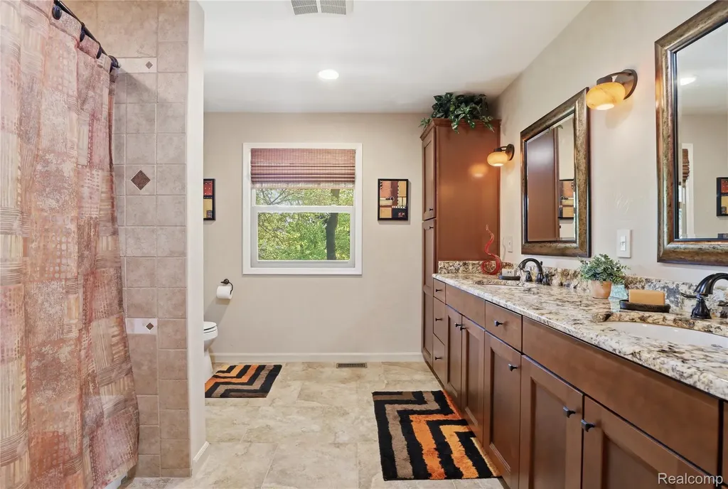 6211 Kings Scepter Road Grand Blanc Charter Township MI 48439