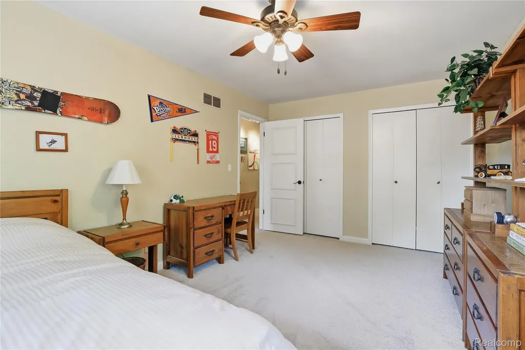 6211 Kings Scepter Road Grand Blanc Charter Township MI 48439