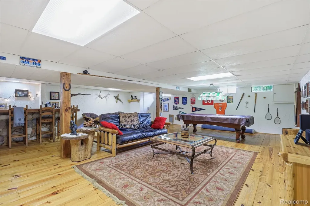 6211 Kings Scepter Road Grand Blanc Charter Township MI 48439