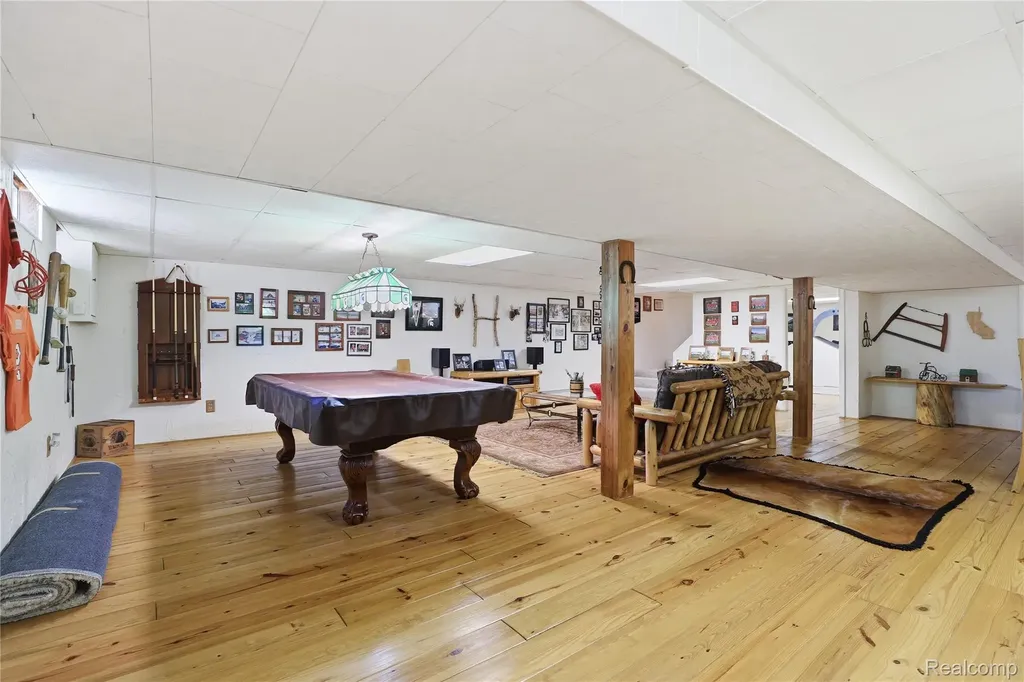 6211 Kings Scepter Road Grand Blanc Charter Township MI 48439