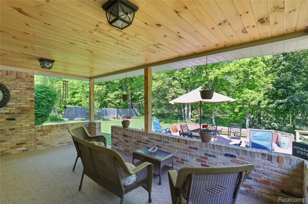 6211 Kings Scepter Road Grand Blanc Charter Township MI 48439