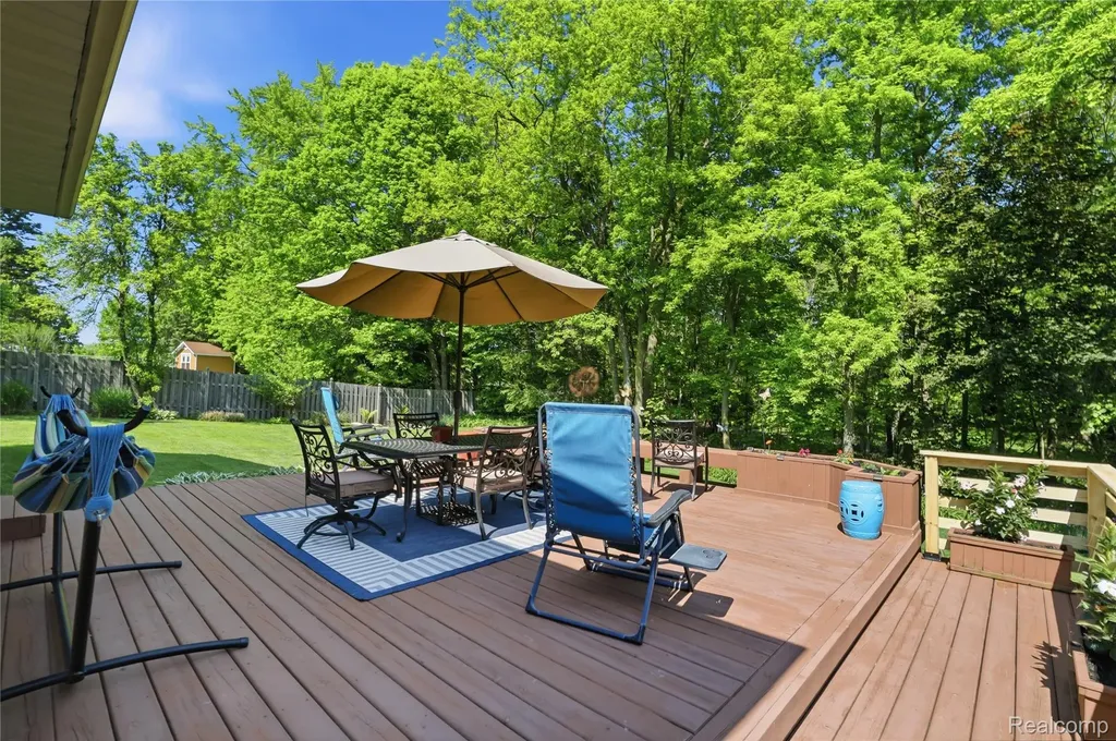 6211 Kings Scepter Road Grand Blanc Charter Township MI 48439