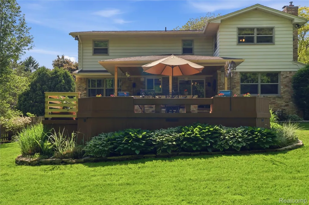6211 Kings Scepter Road Grand Blanc Charter Township MI 48439