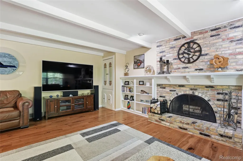 6211 Kings Scepter Road Grand Blanc Charter Township MI 48439