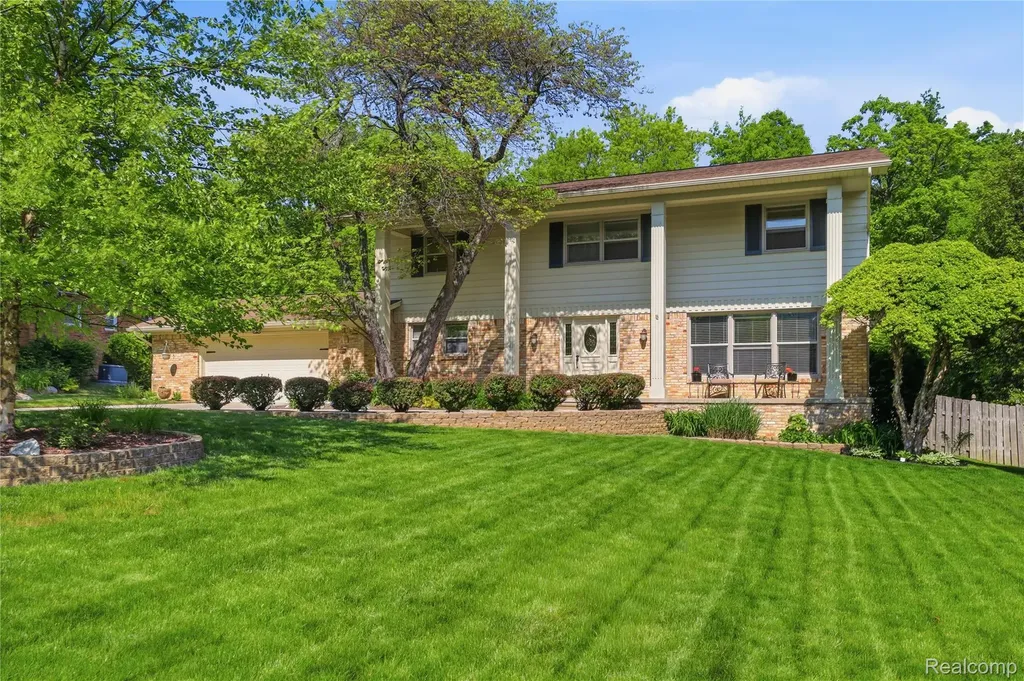 6211 Kings Scepter Road Grand Blanc Charter Township MI 48439