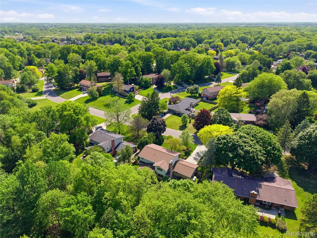 6211 Kings Scepter Road Grand Blanc Charter Township MI 48439