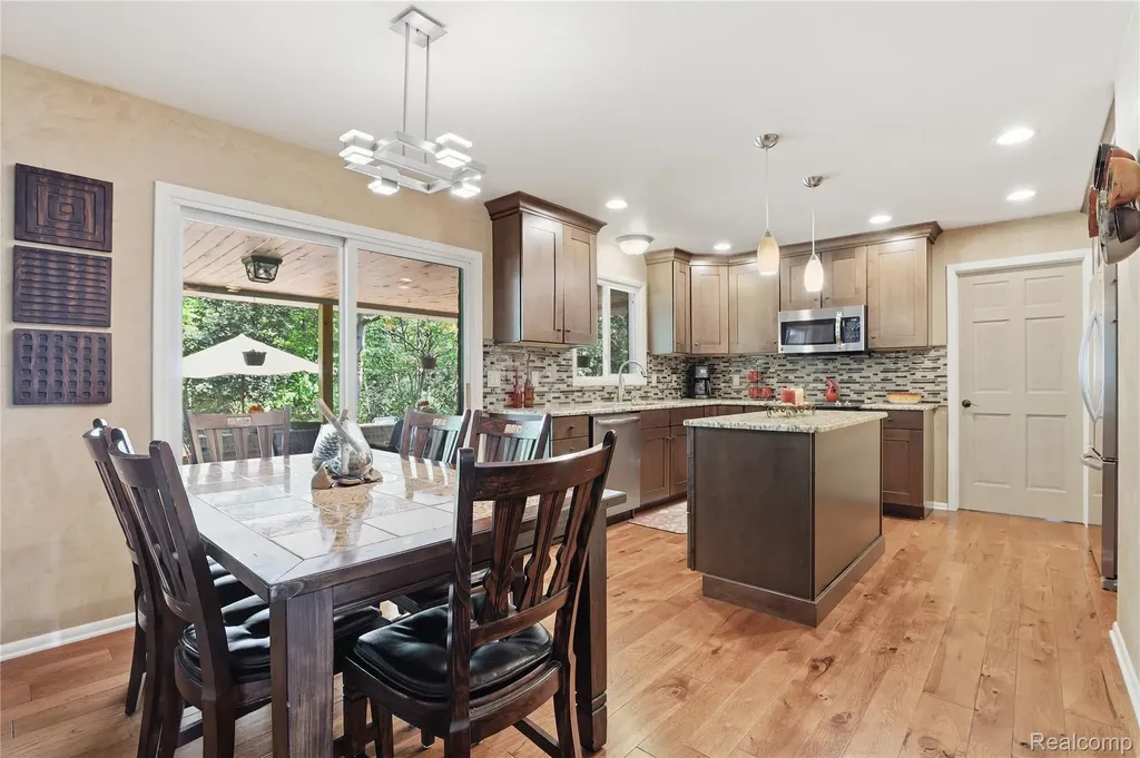 6211 Kings Scepter Road Grand Blanc Charter Township MI 48439