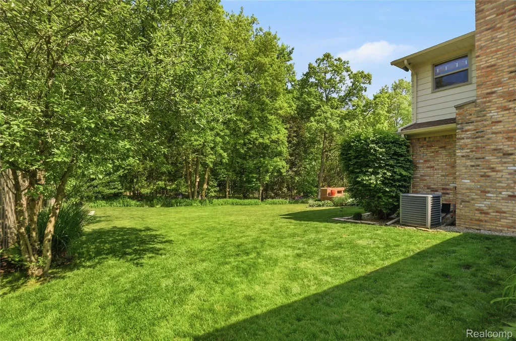 6211 Kings Scepter Road Grand Blanc Charter Township MI 48439