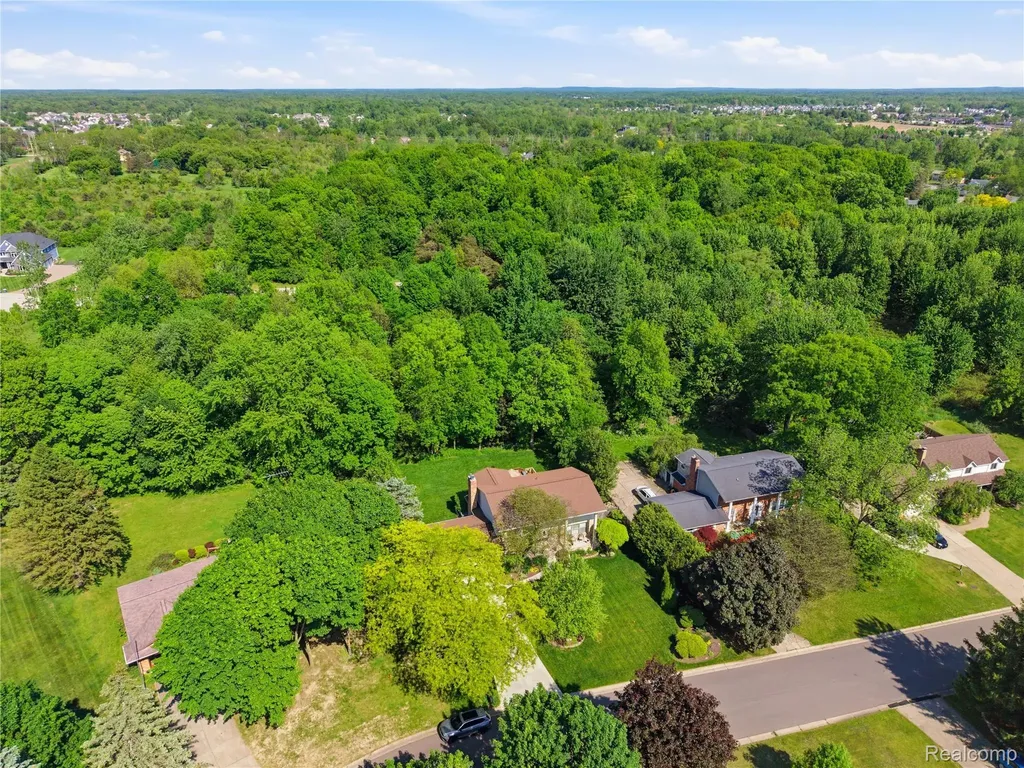 6211 Kings Scepter Road Grand Blanc Charter Township MI 48439