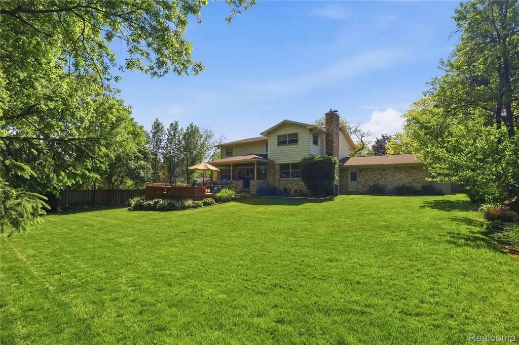 6211 Kings Scepter Road Grand Blanc Charter Township MI 48439