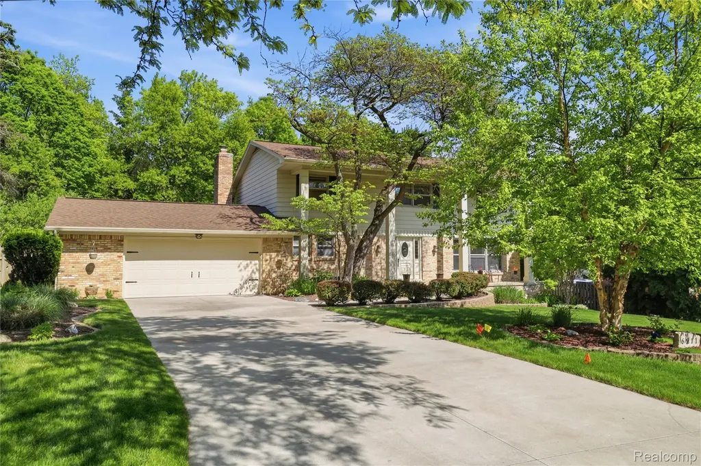 6211 Kings Scepter Road Grand Blanc Charter Township MI 48439