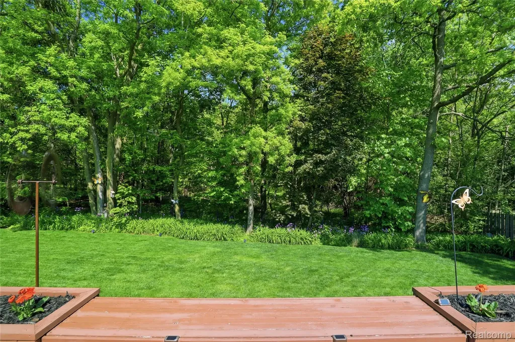 6211 Kings Scepter Road Grand Blanc Charter Township MI 48439