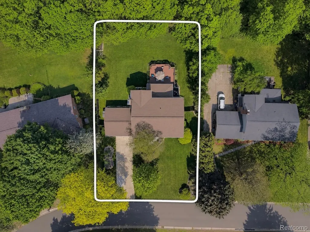 6211 Kings Scepter Road Grand Blanc Charter Township MI 48439