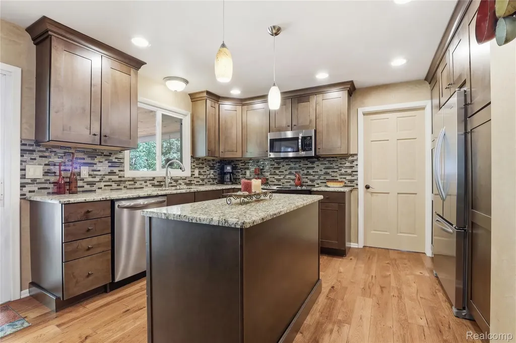 6211 Kings Scepter Road Grand Blanc Charter Township MI 48439