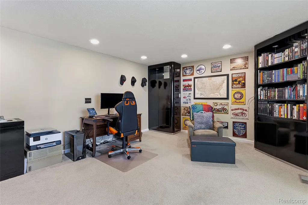 5389 Fox Ridge Circle West Bloomfield Charter Township MI 48322