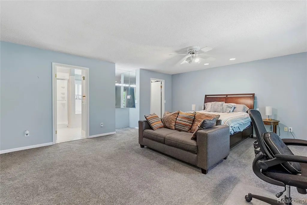 5389 Fox Ridge Circle West Bloomfield Charter Township MI 48322