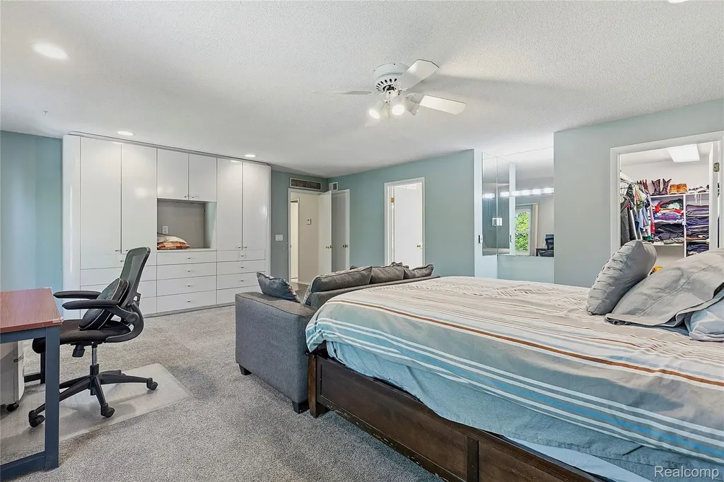 5389 Fox Ridge Circle West Bloomfield Charter Township MI 48322