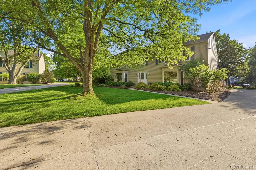 5389 Fox Ridge Circle West Bloomfield Charter Township MI 48322