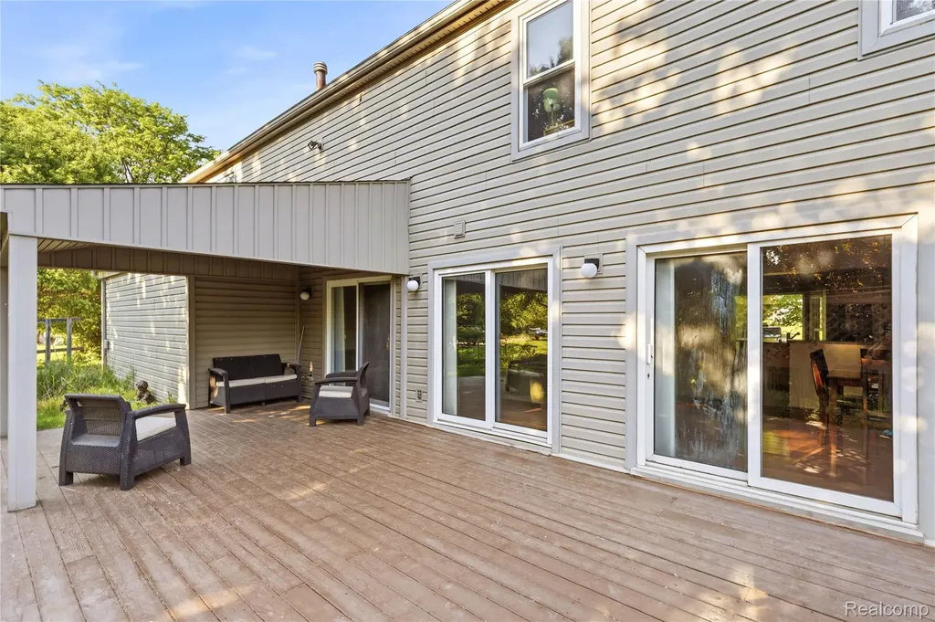 5389 Fox Ridge Circle West Bloomfield Charter Township MI 48322