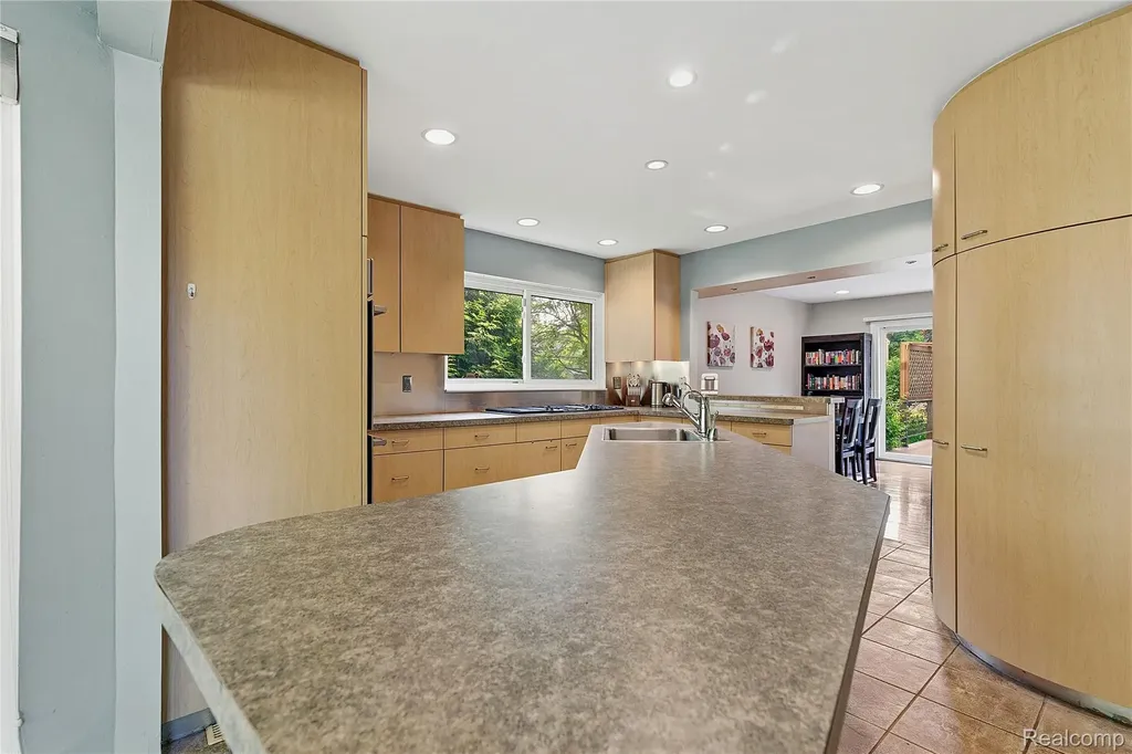 5389 Fox Ridge Circle West Bloomfield Charter Township MI 48322