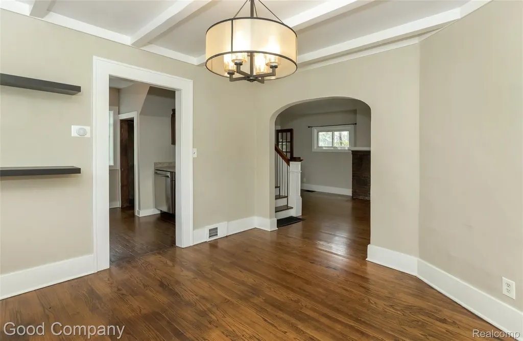 1924 Pinecrest Drive Ferndale City MI 48220