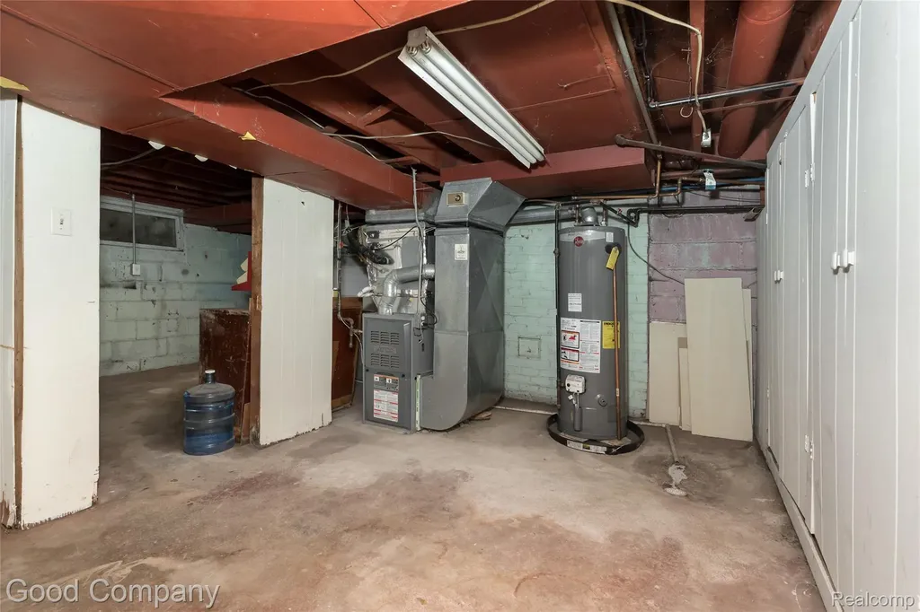 1924 Pinecrest Drive Ferndale City MI 48220