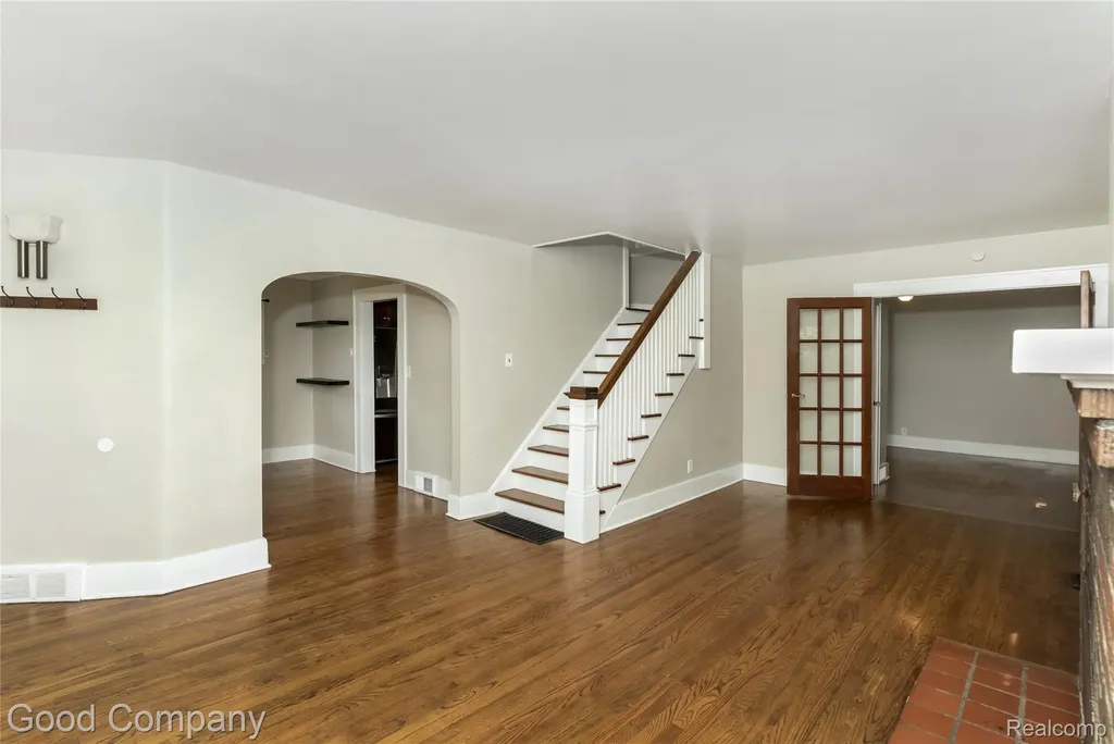 1924 Pinecrest Drive Ferndale City MI 48220