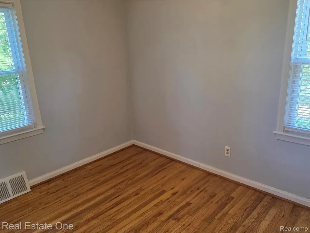 23079 Violet Street Farmington City MI 48336