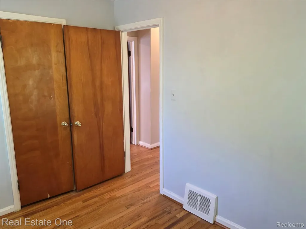 23079 Violet Street Farmington City MI 48336