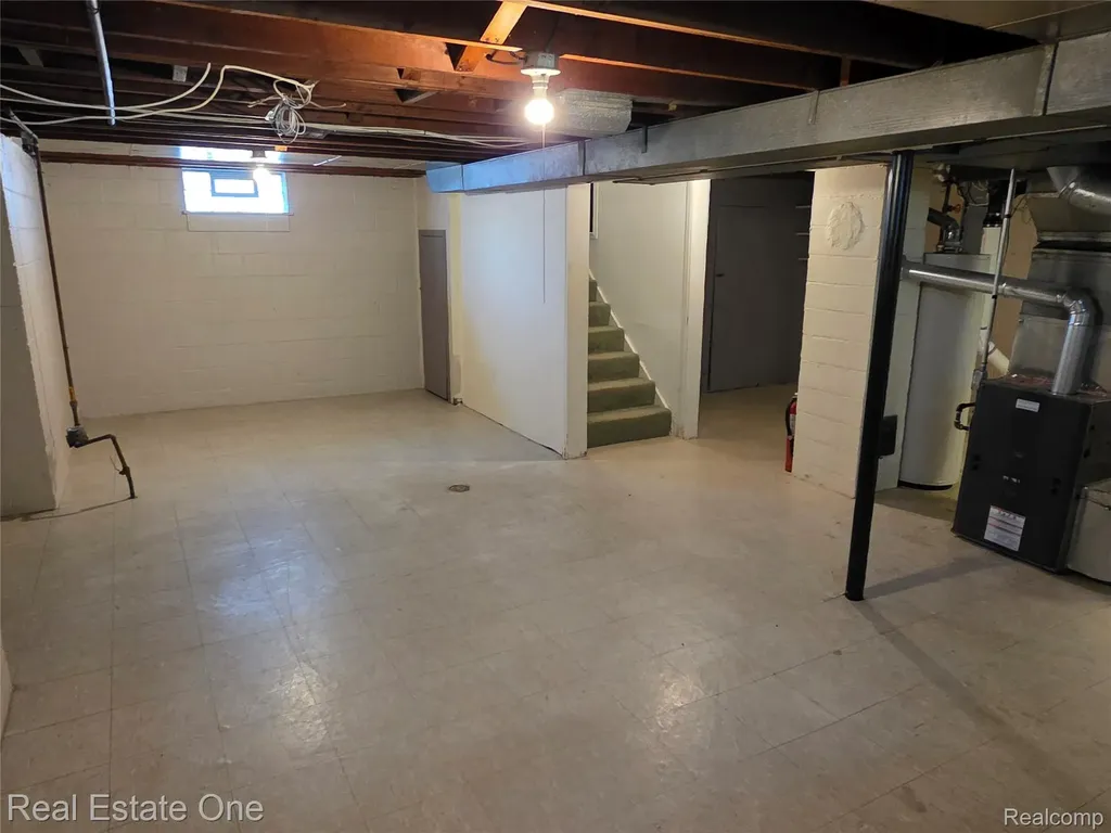 23079 Violet Street Farmington City MI 48336