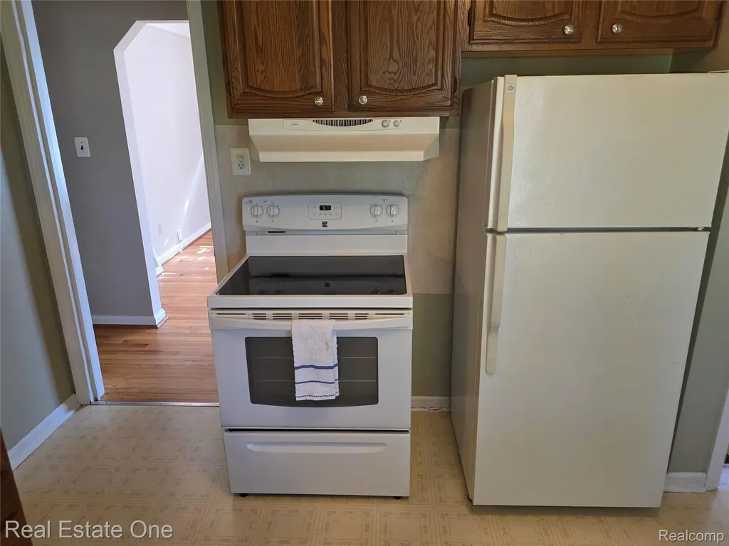 23079 Violet Street Farmington City MI 48336