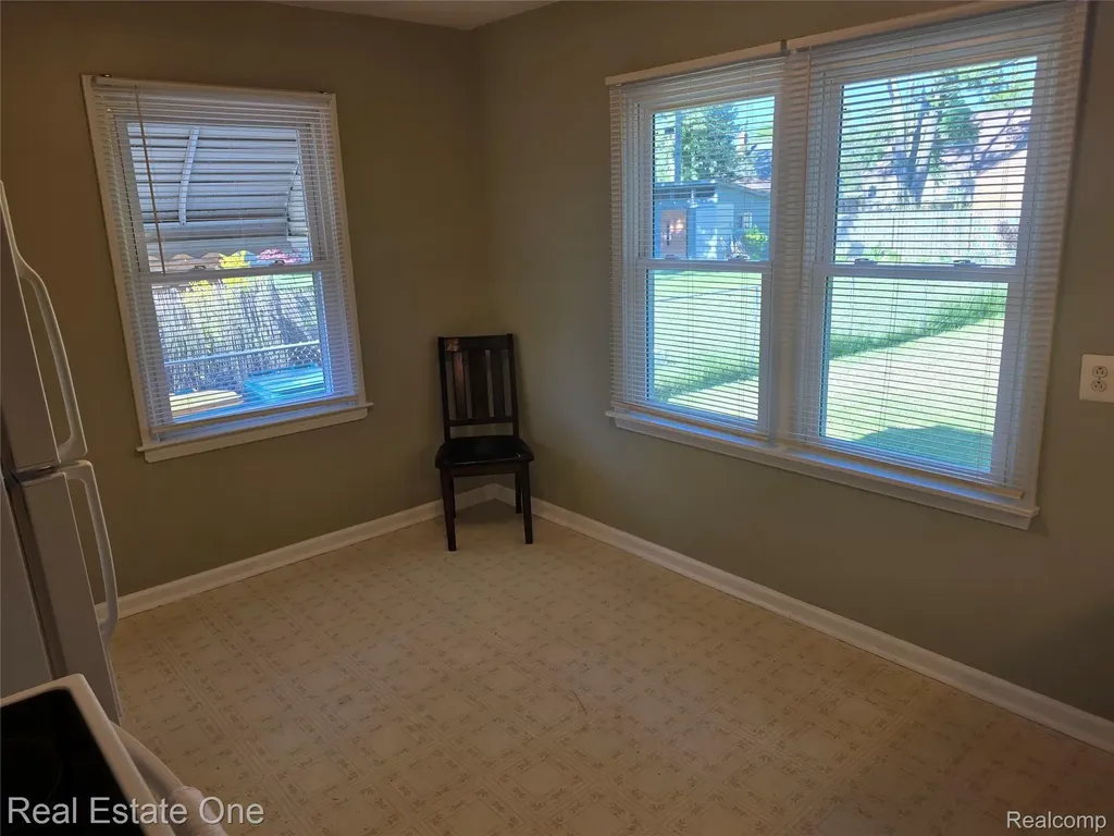 23079 Violet Street Farmington City MI 48336