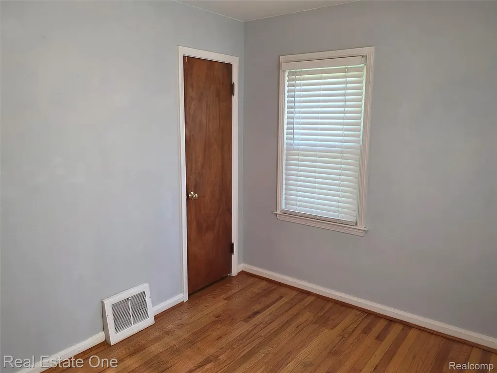 23079 Violet Street Farmington City MI 48336