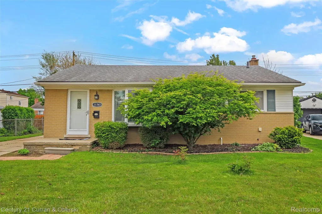 31741 Lonnie Boulevard Westland City MI 48185