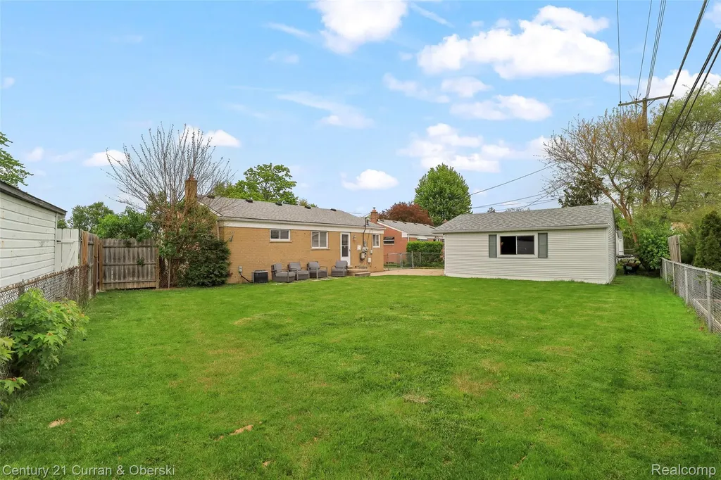 31741 Lonnie Boulevard Westland City MI 48185