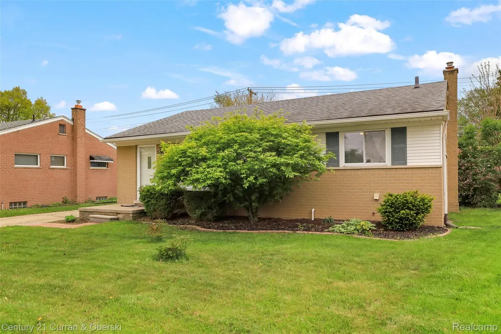 31741 Lonnie Boulevard Westland City MI 48185